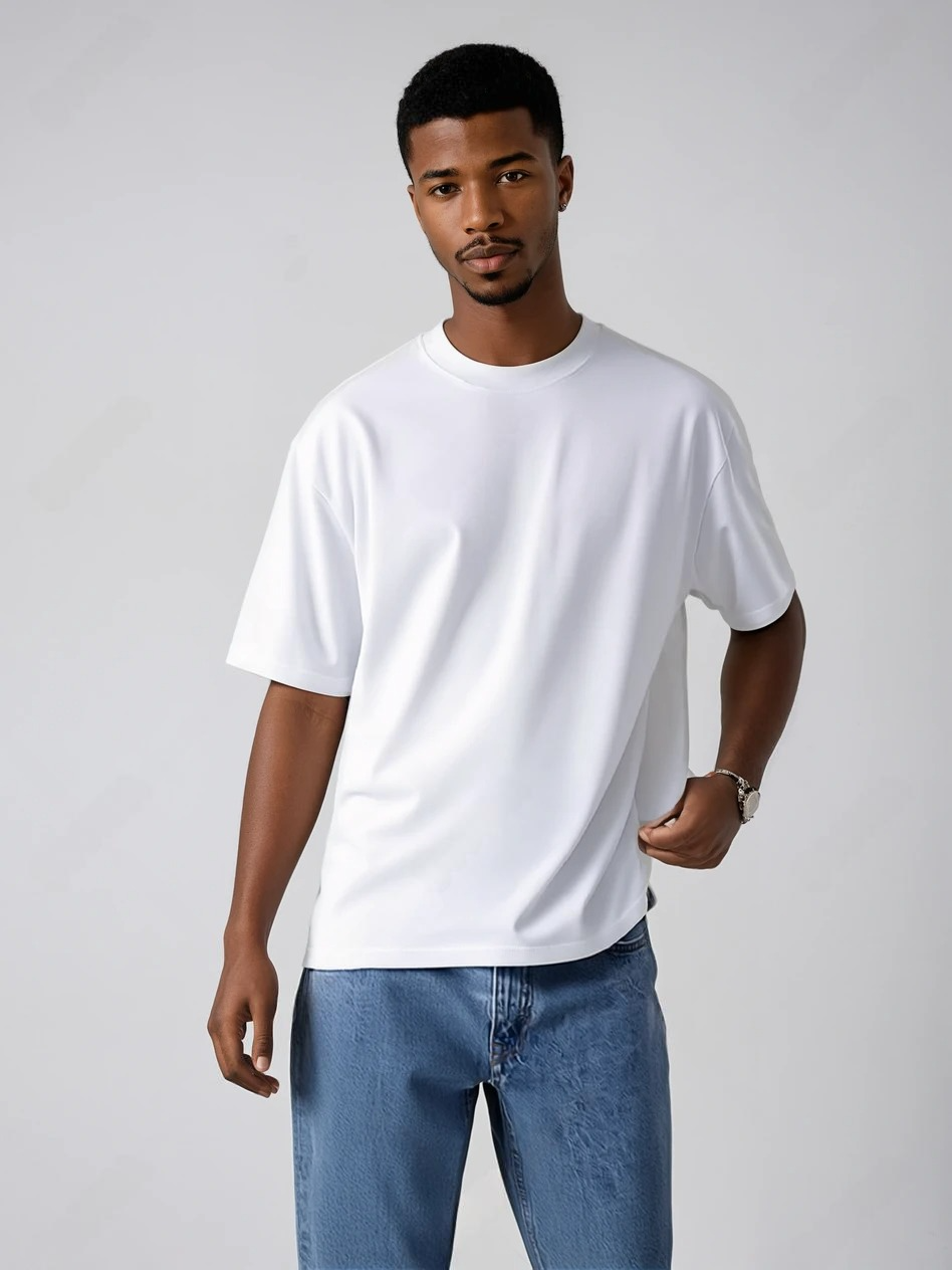 Scoprite gli ultimi modelli di t-shirt per ogni look